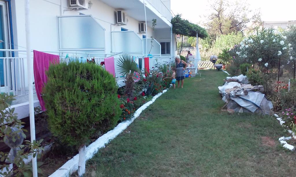 Noula Rooms Makrygialos Exterior photo